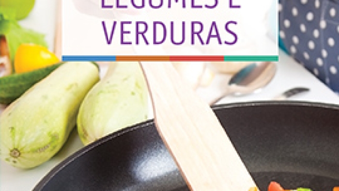 41 - CAB - Na cozinha com as frutas, legumes e verduras